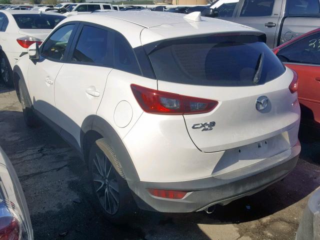 JM1DKFC78J1322405 - 2018 MAZDA CX-3 TOURI WHITE photo 3