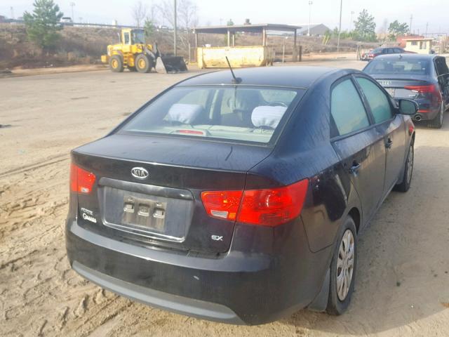 KNAFU4A28C5509621 - 2012 KIA FORTE EX BLACK photo 4