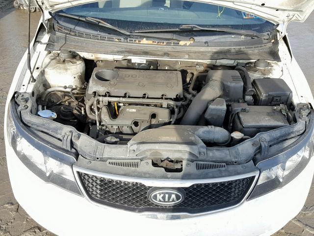 KNAFU4A27A5129991 - 2010 KIA FORTE EX WHITE photo 7