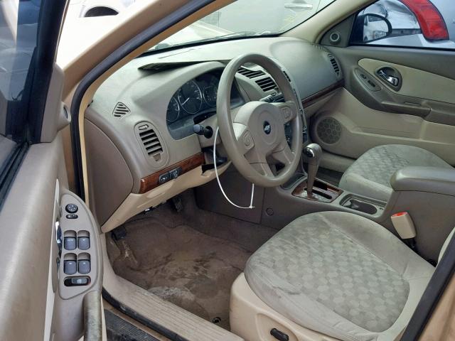 1G1ZT548X5F162212 - 2005 CHEVROLET MALIBU LS GOLD photo 9