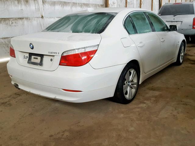 WBANV13509C152910 - 2009 BMW 528 XI WHITE photo 4