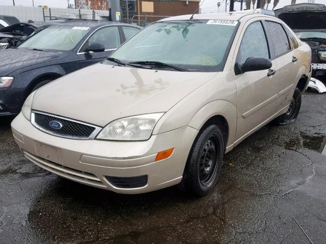 1FAHP34N27W287103 - 2007 FORD FOCUS ZX4 BEIGE photo 2