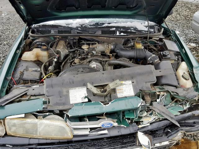 2FALP71WXVX150782 - 1997 FORD CROWN VICT GREEN photo 7