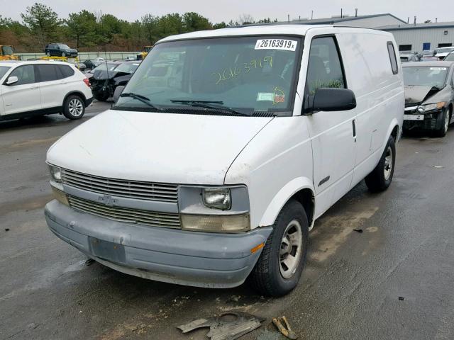 1GCDM19WX1B100339 - 2001 CHEVROLET ASTRO WHITE photo 2