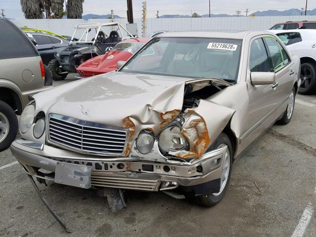 WDBJF20F2VA321315 - 1997 MERCEDES-BENZ E 300D GOLD photo 2