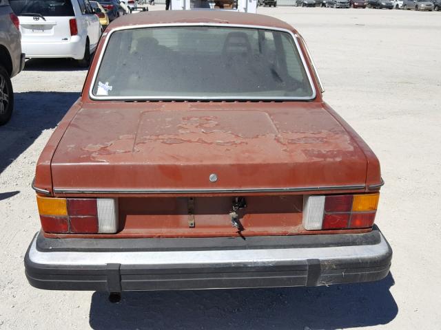 VC24245M3145552 - 1979 VOLVO S 40 BROWN photo 9