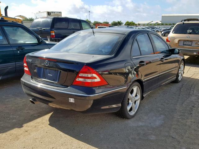 WDBRF52H86F734816 - 2006 MERCEDES-BENZ C230 BLACK photo 4