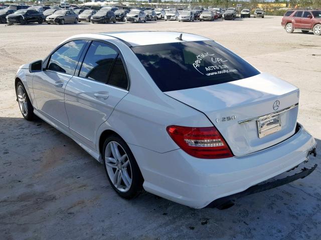 WDDGF4HB8DG100960 - 2013 MERCEDES-BENZ C 250 WHITE photo 3