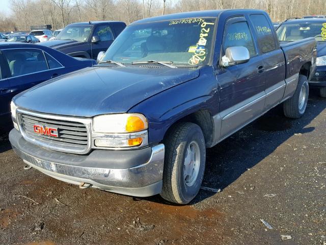 2GTEK19T321274478 - 2002 GMC NEW SIERRA BLUE photo 2