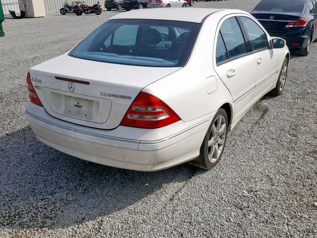 WDBRF40J43A511116 - 2003 MERCEDES-BENZ C 230K SPO WHITE photo 4