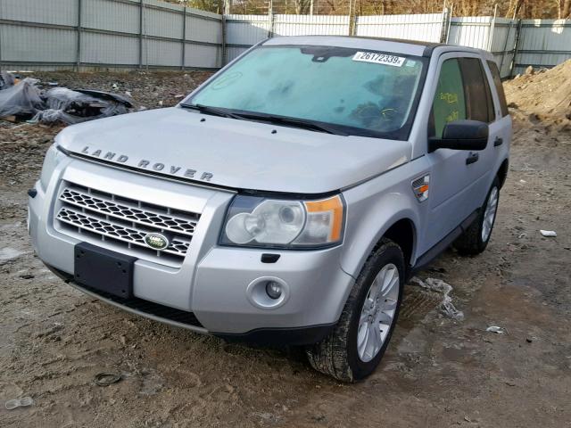 SALFP24NX8H024352 - 2008 LAND ROVER LR2 SE SILVER photo 2