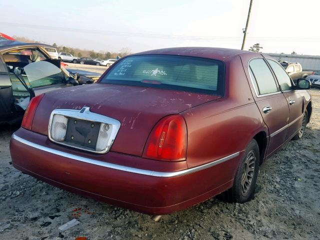 1LNFM83WXWY716732 - 1998 LINCOLN TOWN CAR C MAROON photo 4