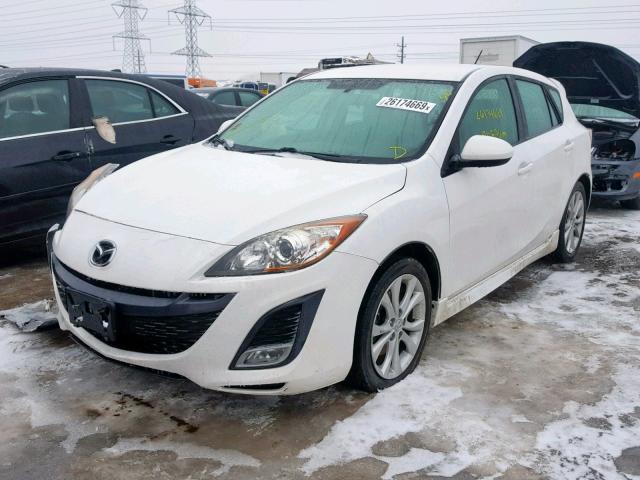 JM1BL1K50B1392411 - 2011 MAZDA 3 S WHITE photo 2