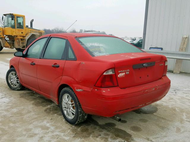 1FAFP34N16W107065 - 2006 FORD FOCUS ZX4 RED photo 3