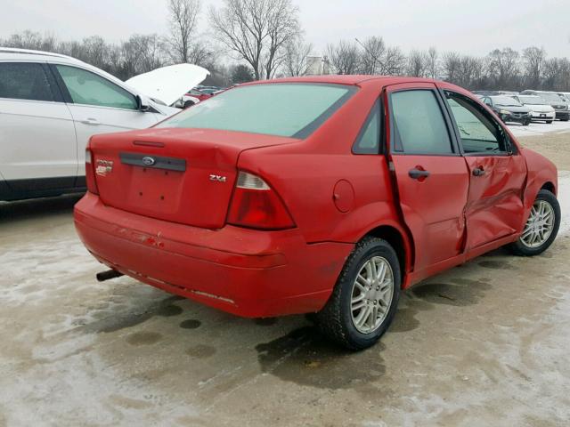 1FAFP34N16W107065 - 2006 FORD FOCUS ZX4 RED photo 4