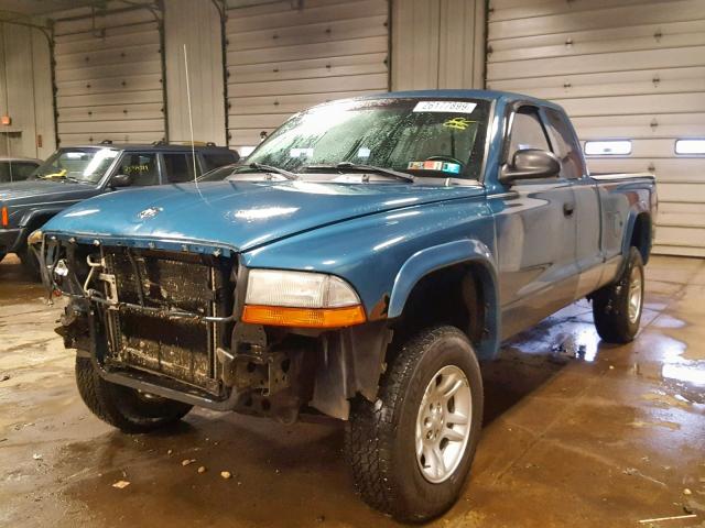 1D7HG12K34S687073 - 2004 DODGE DAKOTA SXT BLUE photo 2