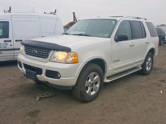 1FMDU75E84ZB39650 - 2004 FORD EXPLORER L WHITE photo 2