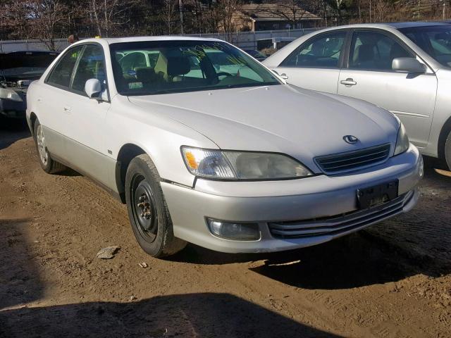 JT8BF28G4Y5095972 - 2000 LEXUS ES 300 WHITE photo 1