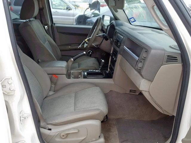 1J8HH48K79C527725 - 2009 JEEP COMMANDER WHITE photo 5