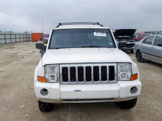 1J8HH48K79C527725 - 2009 JEEP COMMANDER WHITE photo 9