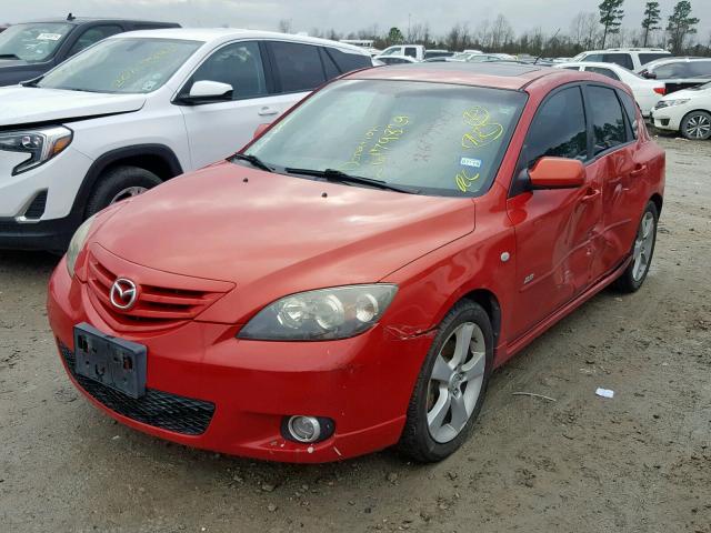 JM1BK343551236475 - 2005 MAZDA 3 HATCHBAC RED photo 2