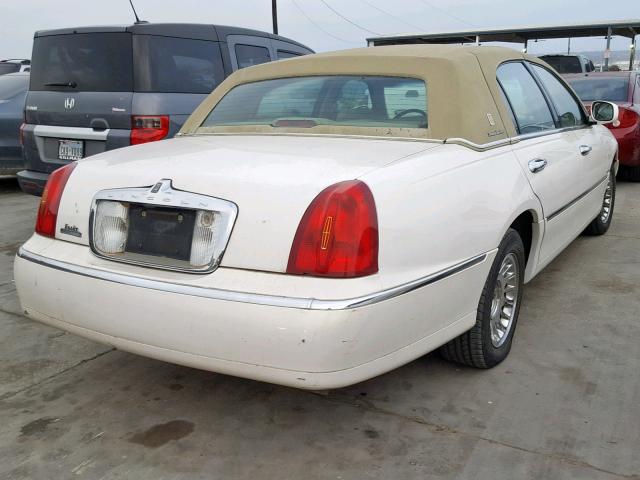 1LNHM83W8YY913992 - 2000 LINCOLN TOWN CAR C WHITE photo 4