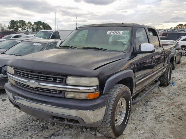 1GCGK13U71F147623 - 2001 CHEVROLET SILVERADO BLACK photo 2