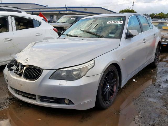 WBANA53525B858523 - 2005 BMW 525 I GRAY photo 2