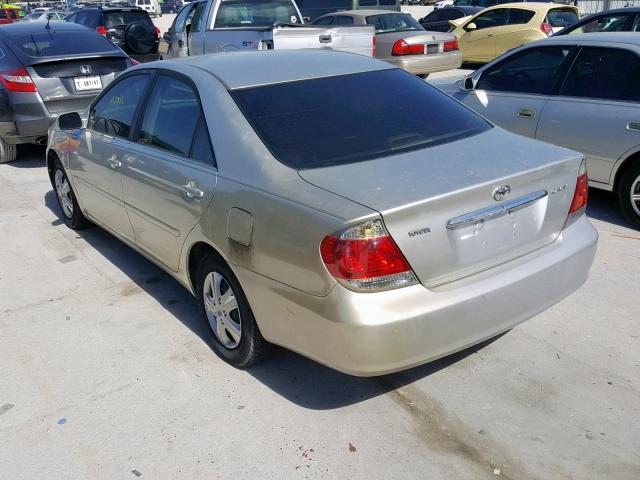 JTDBE32K463045749 - 2006 TOYOTA CAMRY LE SILVER photo 3