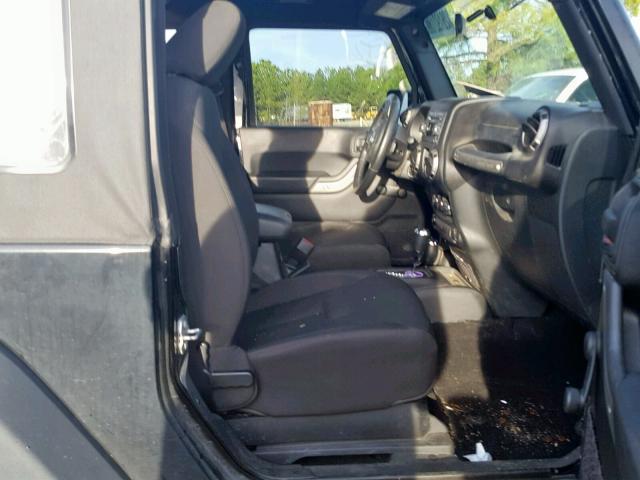 1C4AJWAG2GL332899 - 2016 JEEP WRANGLER S BLACK photo 5