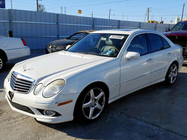 WDBUF56X99B420972 - 2009 MERCEDES-BENZ E 350 WHITE photo 2