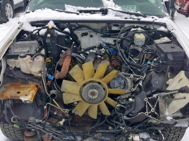 1GNDT13W72K222435 - 2002 CHEVROLET BLAZER WHITE photo 7