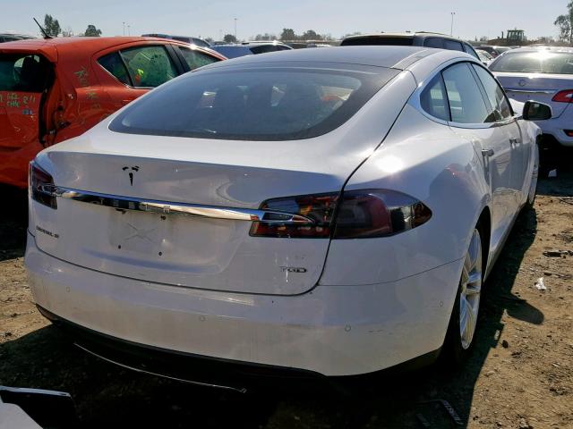 5YJSA1E26FF118599 - 2015 TESLA MODEL S WHITE photo 4