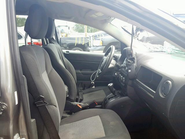 1C4NJCBB1DD283431 - 2013 JEEP COMPASS SP ნაცრისფერი ფოტო 5