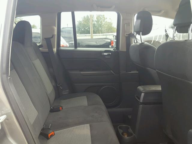 1C4NJCBB1DD283431 - 2013 JEEP COMPASS SP ნაცრისფერი ფოტო 6