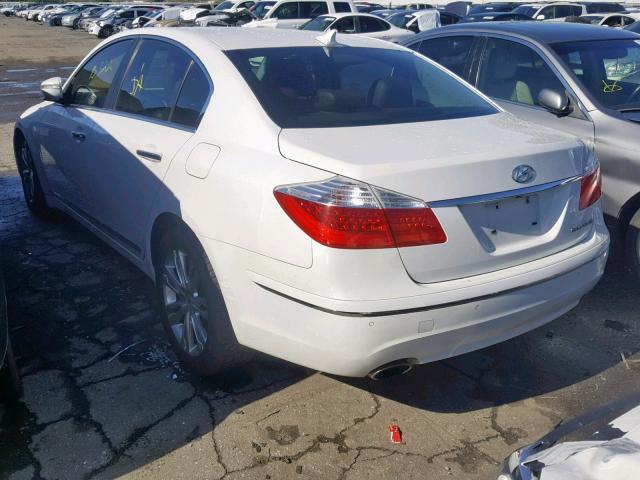 KMHGC4DF0BU135210 - 2011 HYUNDAI GENESIS 4. WHITE photo 3