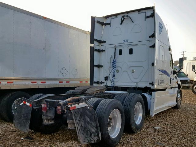 1FUJGLBG8DSFB0044 - 2013 FREIGHTLINER CASCADIA 1 WHITE photo 4