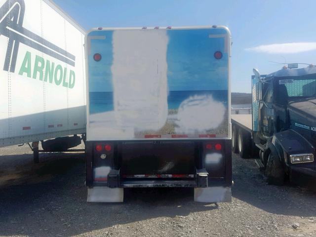 1M9RC1713TH043253 - 1996 FREIGHTLINER M2 106 MED WHITE photo 6