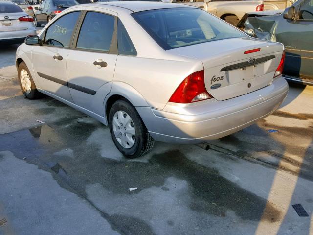 1FAFP33P03W209617 - 2003 FORD FOCUS LX SILVER photo 3