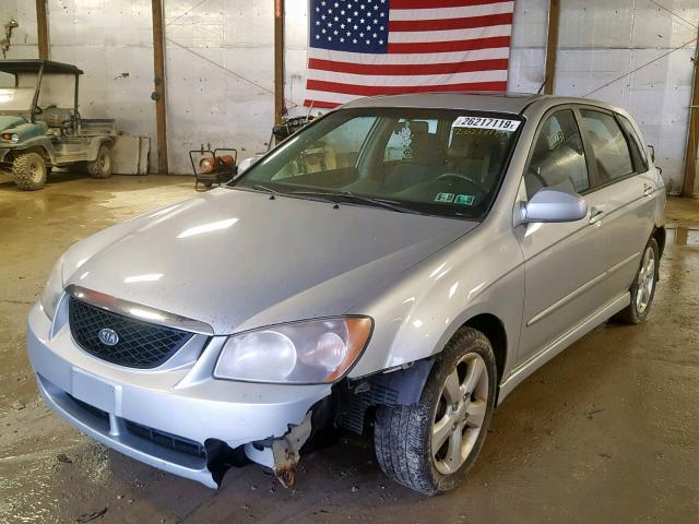 KNAFE161465344229 - 2006 KIA SPECTRA5 GRAY photo 2