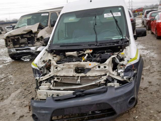 NM0LS7CN1BT063498 - 2011 FORD TRANSIT CO WHITE photo 9