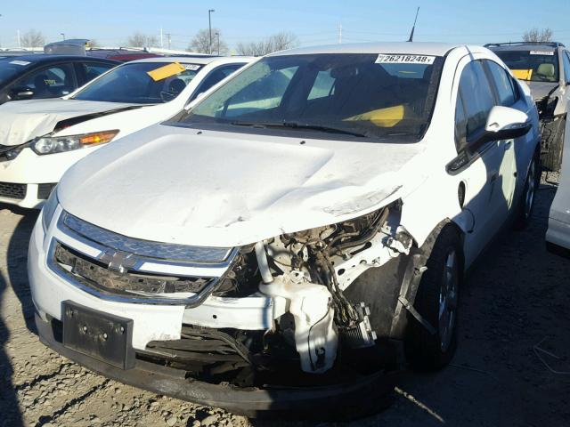 1G1RB6E45DU136356 - 2013 CHEVROLET VOLT WHITE photo 2