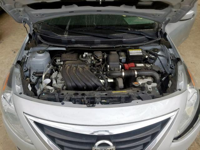 3N1CN7AP4JK406413 - 2018 NISSAN VERSA S  photo 7