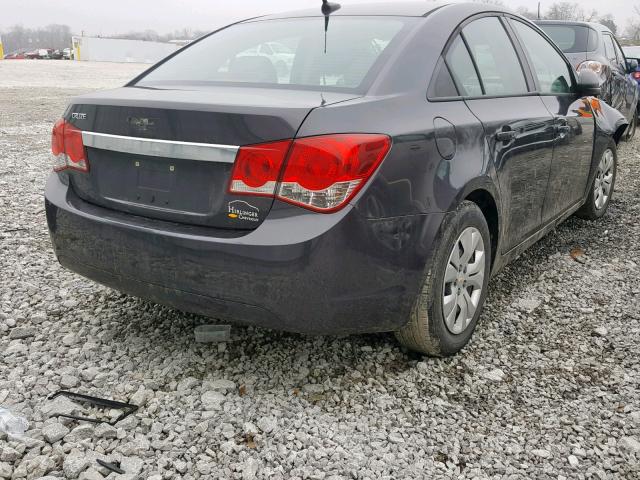 1G1PA5SH3E7227976 - 2014 CHEVROLET CRUZE LS CHARCOAL photo 4