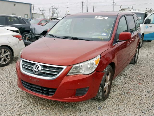 2V8HW34169R586393 - 2009 VOLKSWAGEN ROUTAN SE RED photo 2