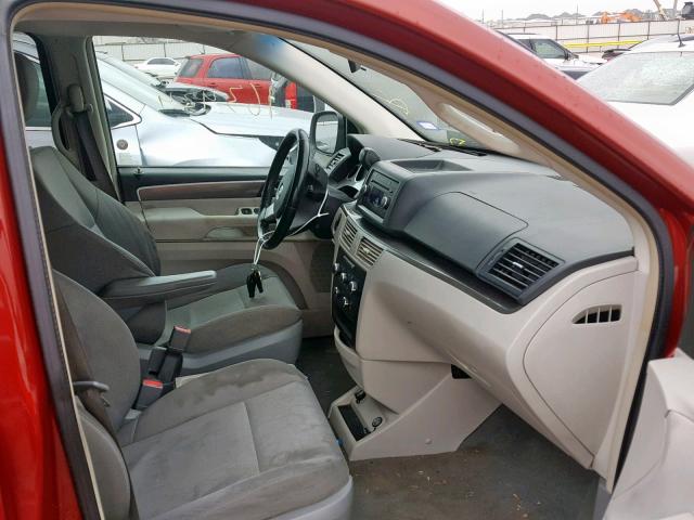 2V8HW34169R586393 - 2009 VOLKSWAGEN ROUTAN SE RED photo 5