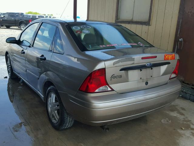 1FAFP343X4W102698 - 2004 FORD FOCUS SE C BEIGE photo 3