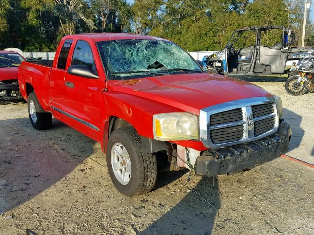 1D7HE52N36S578106 - 2006 DODGE DAKOTA LAR RED photo 1