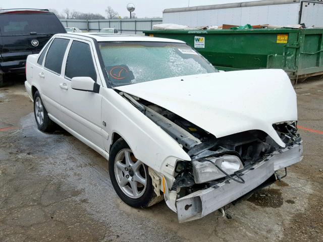 YV1LS55AXX2604105 - 1999 VOLVO S70 WHITE photo 1