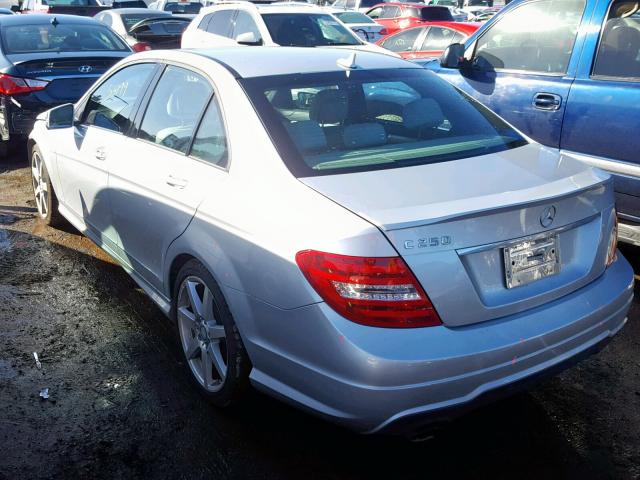 WDDGF4HBXER304715 - 2014 MERCEDES-BENZ C 250 SILVER photo 3